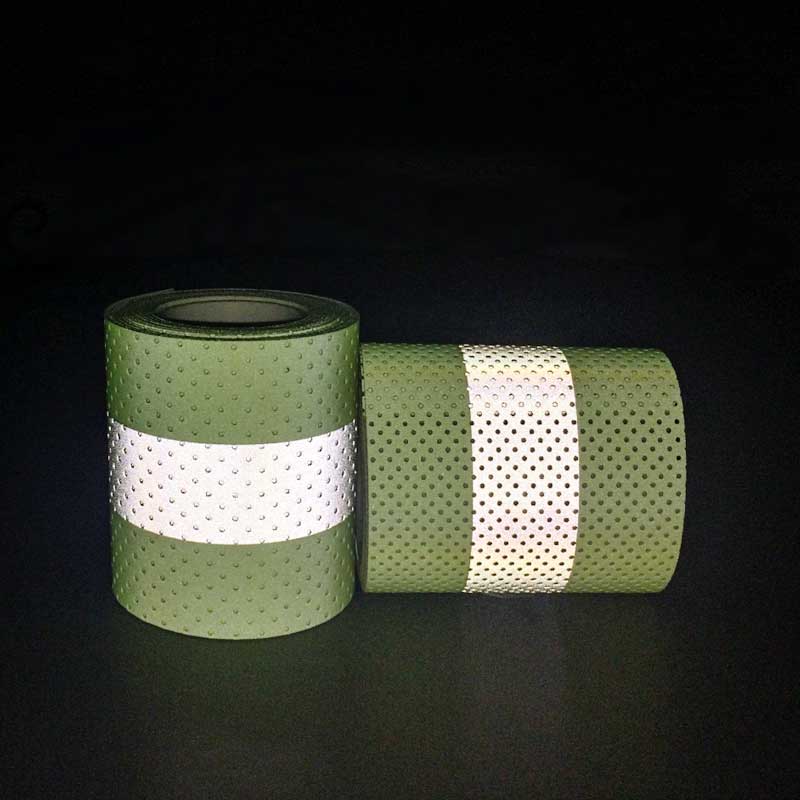 冲孔阻燃乐鱼在线官网布